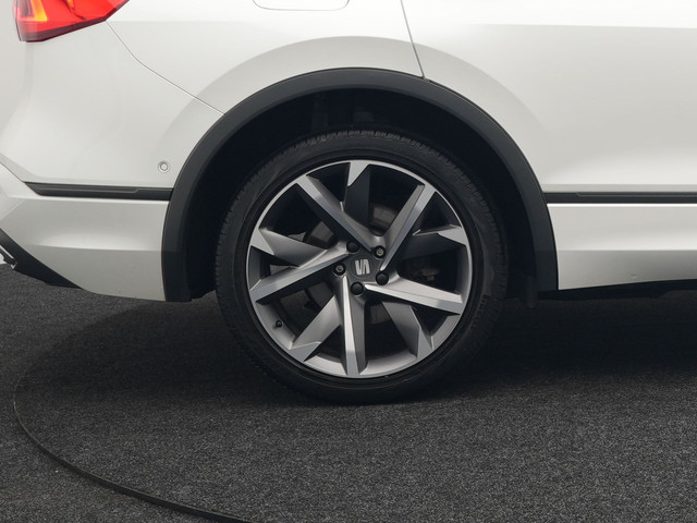 Seat Tarraco 1.4 TSI e-Hybrid FR Plug in Hybrid 245pk PHEV | Trekhaak af Fabriek | Adaptive Cruise | 360 Camera | Half Lederen Sportstoelen M