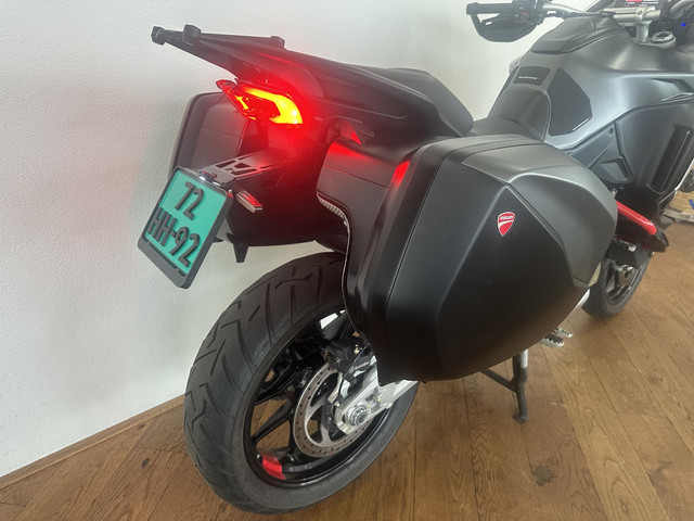 Ducati Multistrada V4 S Travel & Radar *FABRIEKSGARANTIE*NIEUWSTAAT*DEALER-OH*KOFFERS*