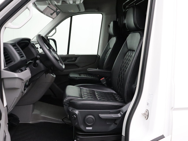 Volkswagen Crafter 2.0TDI 140PK DSG Automaat L3H3 Exclusive | Leder | Led | Navigatie | Camera | 3000Kg Trekhaak