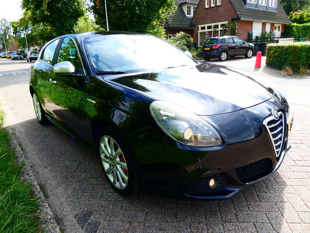 alfa-romeo-giulietta-1.4-t-distinctive-170pk-2e-eig.-clima-leder-led-pdc