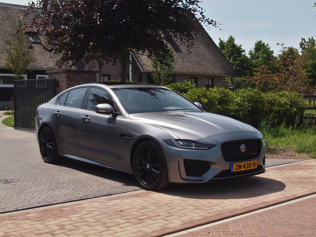 jaguar-xe-2.0-p250-hse---r-dynamic---panoramadak---camera---apple-carplay---cruise-control---leer---automaat--