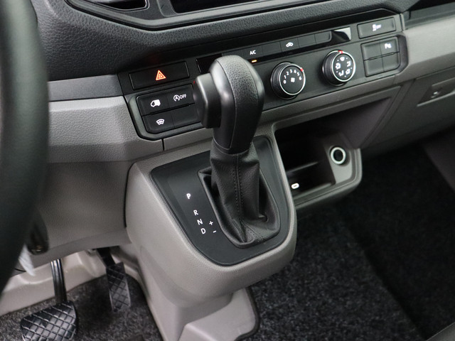 Volkswagen Crafter 2.0TDI 140PK DSG Automaat L4H3 Highline | Navigatie | Airco | Cruise | 3-Persoons | Betimmering