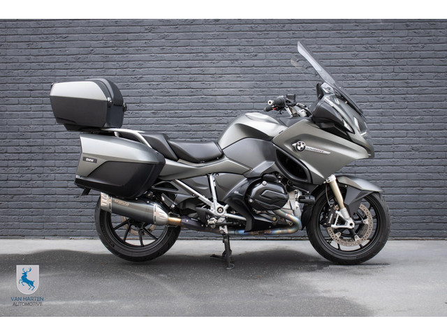 bmw-r-1200-rt---btw---matt-grijs---titanium-akrapovic-bochten---bos-demper