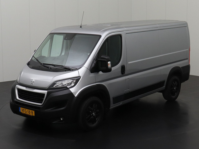 peugeot-boxer-2.2bluehdi-165pk-l2h1-zwaar---leder---3000kg-trekhaak---navigatie---camera---betimmering---airco---cruise