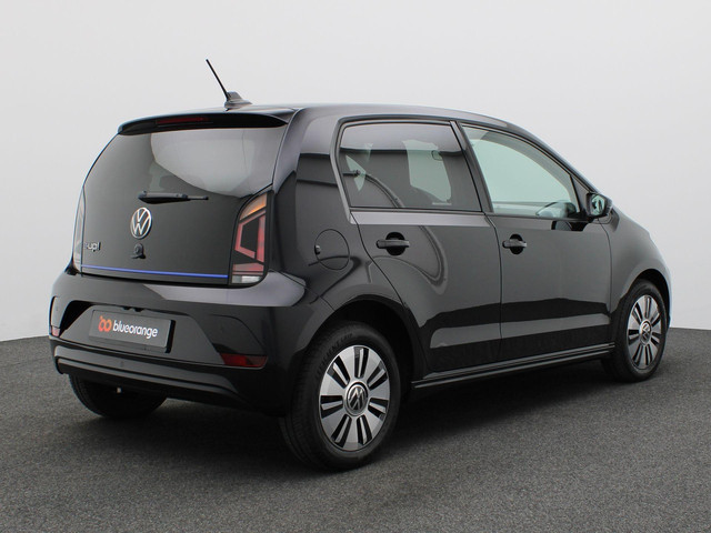 Volkswagen e-up! Max 260 km range Cruise, CCS, Stoel- en voorruitverwarming, achteruitrijcamera, Parkeerhulp achter, 15'' lichtmetaal