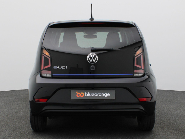 Volkswagen e-up! Max 260 km range Cruise, CCS, Stoel- en voorruitverwarming, achteruitrijcamera, Parkeerhulp achter, 15'' lichtmetaal