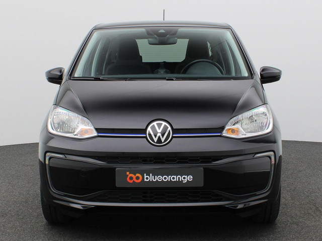 Volkswagen e-up! Max 260 km range Cruise, CCS, Stoel- en voorruitverwarming, achteruitrijcamera, Parkeerhulp achter, 15'' lichtmetaal