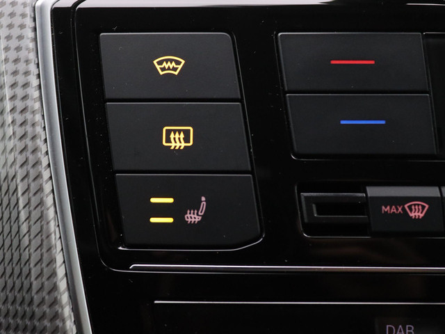 Volkswagen e-up! Max 260 km range Cruise, CCS, Stoel- en voorruitverwarming, achteruitrijcamera, Parkeerhulp achter, 15'' lichtmetaal