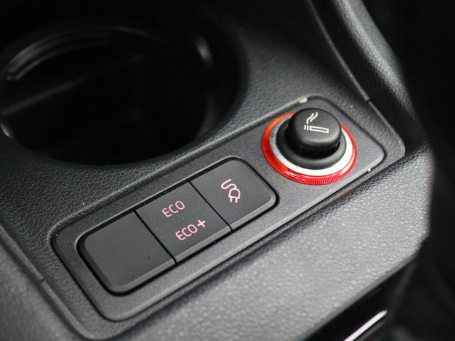 Volkswagen e-up! Max 260 km range Cruise, CCS, Stoel- en voorruitverwarming, achteruitrijcamera, Parkeerhulp achter, 15'' lichtmetaal