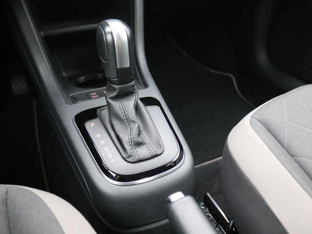 Volkswagen e-up! Max 260 km range Cruise, CCS, Stoel- en voorruitverwarming, achteruitrijcamera, Parkeerhulp achter, 15'' lichtmetaal