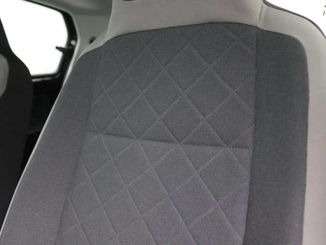 Volkswagen e-up! Max 260 km range Cruise, CCS, Stoel- en voorruitverwarming, achteruitrijcamera, Parkeerhulp achter, 15'' lichtmetaal