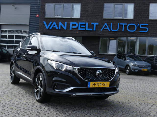 mg-zs-ev-mg-luxury-45-kwh-3f---pano---leder