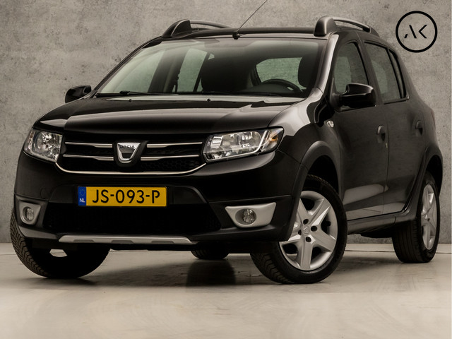 dacia-sandero-stepway-0.9-tce-easy-r-laurate-automaat-navigatie--cruise--lm-velgen--sportstoelen--parkeersensoren--nieuwe-apk--nieuwstaat
