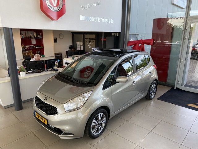 kia-venga-1.4-cvvt-summer-edition--nl-auto--1e-eigenaar--panoramadak--navigatie---achteruitrijcamera-spraakbediening--climatecruisecontro