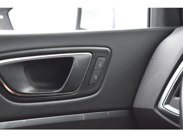 Seat Ateca 1.0 EcoTSI Style Business Intense LED | Virtual Cockpit | Carplay | Camera | DAB | Elek. Trekhaak | Navi | Clima | Cruise | PDC
