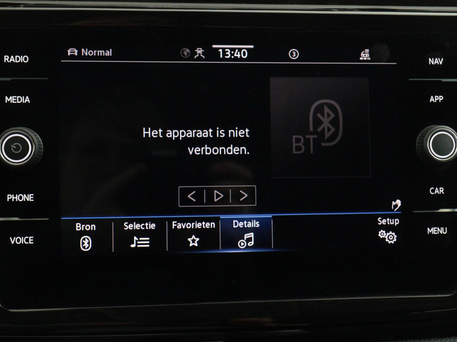 Volkswagen Touran 1.5 TSI Highline 7p Automaat | Stoelverwarming | Adaptive Cruise Control | Parkeersensoren | Apple CarPlay