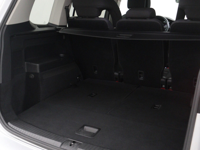 Volkswagen Touran 1.5 TSI Highline 7p Automaat | Stoelverwarming | Adaptive Cruise Control | Parkeersensoren | Apple CarPlay