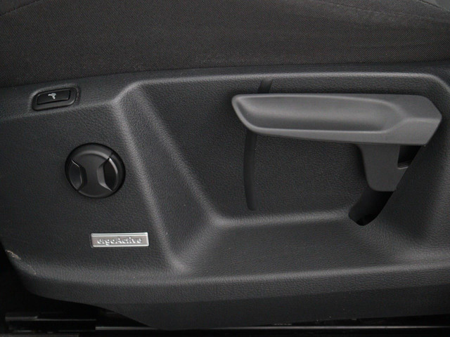 Volkswagen Touran 1.5 TSI Highline 7p Automaat | Stoelverwarming | Adaptive Cruise Control | Parkeersensoren | Apple CarPlay