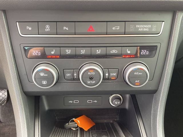 Seat Ateca 1.5 TSI DSG STYLE TREKHAAK NAVI CARPLAY ACC PDC STOELVERW E-KLEP