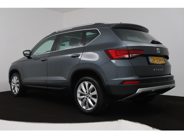Seat Ateca 1.0 EcoTSI Style Business Intense (PANORAMADAK, STOELVERWARMING, DIGITALE COCKPIT, CAMERA, NAVIGATIE CARPLAY)