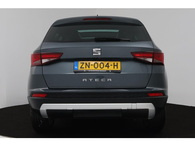 Seat Ateca 1.0 EcoTSI Style Business Intense (PANORAMADAK, STOELVERWARMING, DIGITALE COCKPIT, CAMERA, NAVIGATIE CARPLAY)
