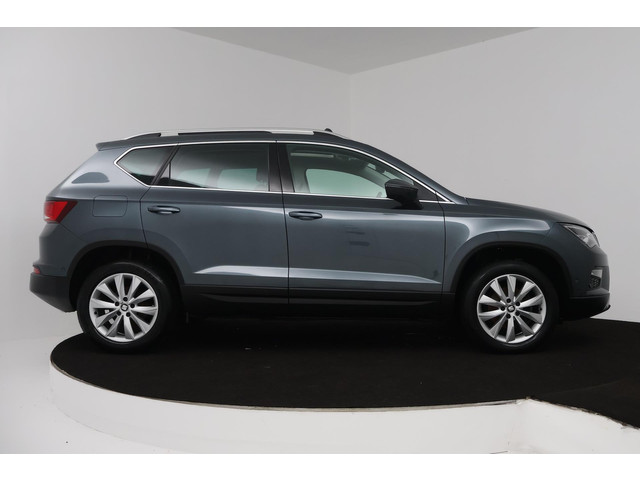 Seat Ateca 1.0 EcoTSI Style Business Intense (PANORAMADAK, STOELVERWARMING, DIGITALE COCKPIT, CAMERA, NAVIGATIE CARPLAY)