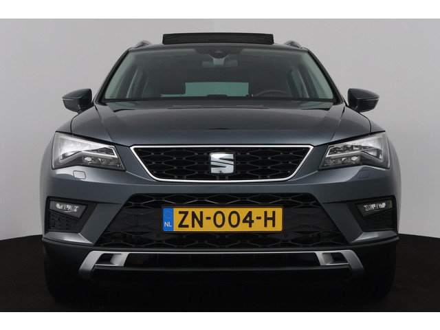 Seat Ateca 1.0 EcoTSI Style Business Intense (PANORAMADAK, STOELVERWARMING, DIGITALE COCKPIT, CAMERA, NAVIGATIE CARPLAY)
