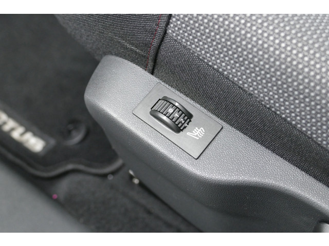 Citroen C4 Cactus 1.2 130pk Shine Plus. Camera, Navi, Clima, Cruise, StoelVerw, Haak 950kg