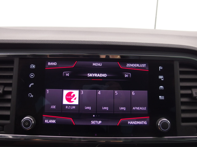 Seat Ateca 1.5 TSI Style Business Intense TREKHAAK   KEYLESS   FULL LED   CAMERA   NAVI   CLIMA   PDC   NL-AUTO