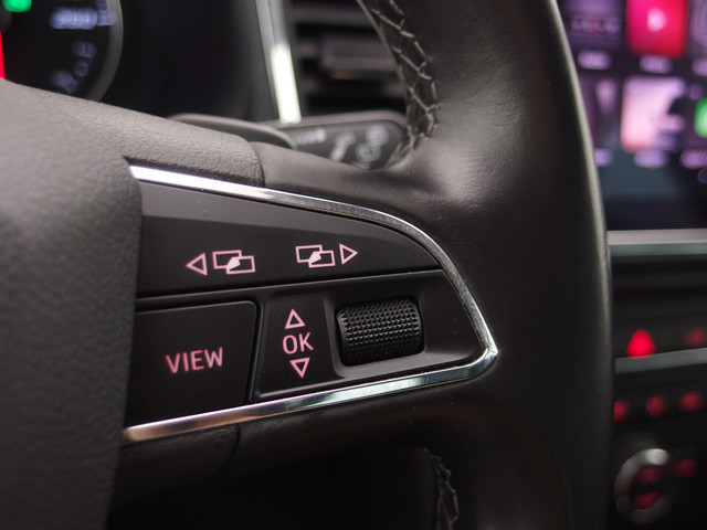 Seat Ateca 1.5 TSI Style Business Intense TREKHAAK   KEYLESS   FULL LED   CAMERA   NAVI   CLIMA   PDC   NL-AUTO