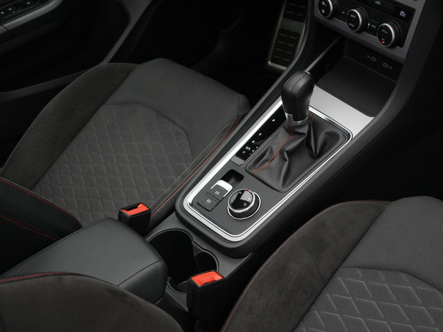 Seat Ateca 1.5 TSI 150 pk DSG FR Business Intense | Panoramadak | Adaptief onderstel | Achteruitrijcamera | Adaptive Cruise | Stoelverwarmi