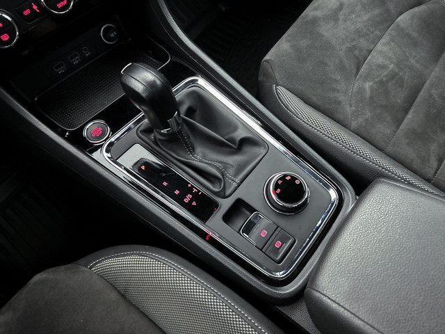 Seat Ateca 1.4 EcoTSI Xcellence Automaat | Trekhaak | Adaptive Cruise Control | Stoelverwarming | Navigatie