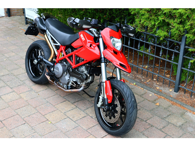 Ducati Hypermotard 796 ABS