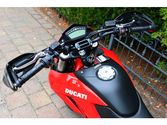 Ducati Hypermotard 796 ABS