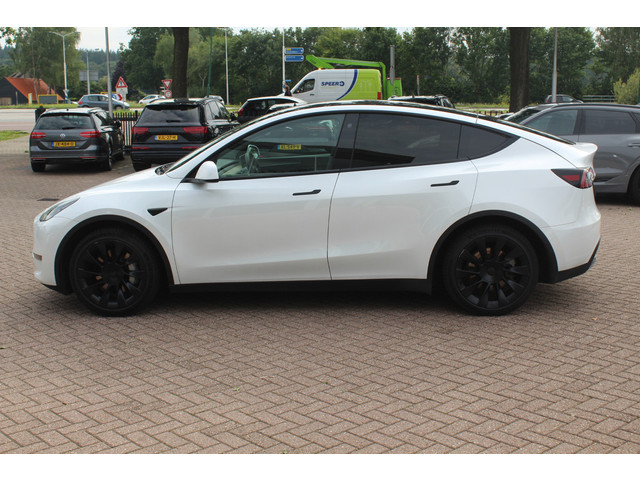 tesla-model-y-long-range-awd-75-kwh---soh-91.9---autopilot---panoramadak---camera---20-----keyless---leder---dodehoek---navigatie---stoelverw