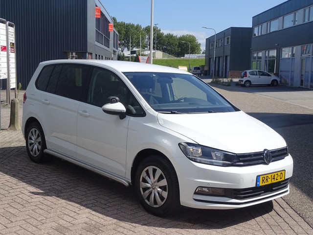 volkswagen-touran-2.0-tdi-scr-comfortline-automaat--parkeer-sensoren--multimedia-airco-ecc--cruise-control-adaptive--dealer-onderhouden-