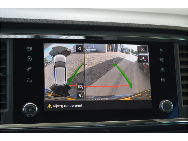Seat Ateca 1.0 EcoTSI Virtual Cockpit | Carplay | a.Camera | LED koplampen | Metallic zwart | Getint glas | Climate | Cruise | LMV