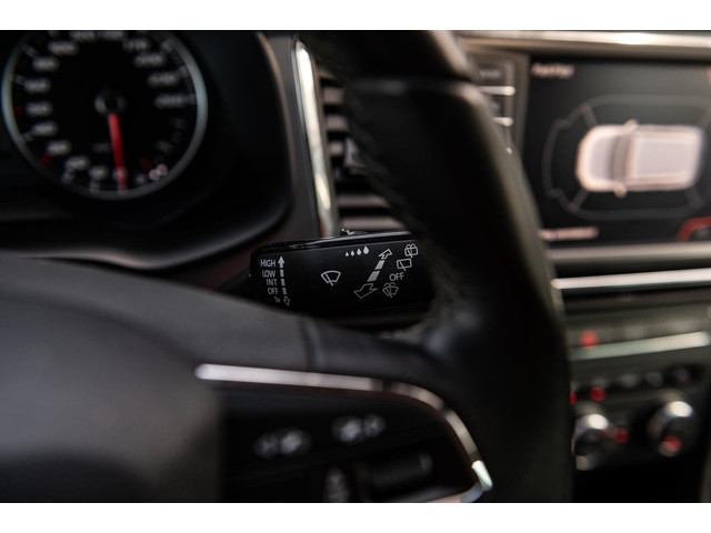 Seat Ateca 1.0 EcoTSI Style Business Intense Adaptive Cruise I Climate I Carplay I Android I Stoelverwarming I Parkeerhulp I BTW
