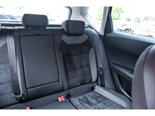 Seat Ateca 1.0 EcoTSI Style Business Intense Adaptive Cruise I Climate I Carplay I Android I Stoelverwarming I Parkeerhulp I BTW