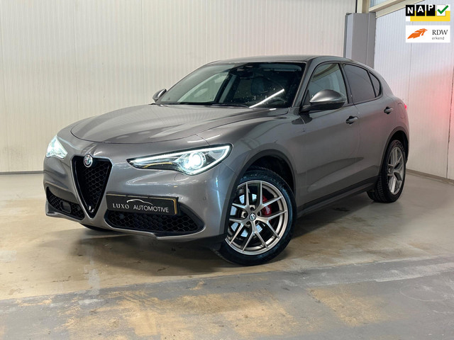 alfa-romeo-stelvio-2.0-t-awd-first-edition---camera---memory-seats---280-pk