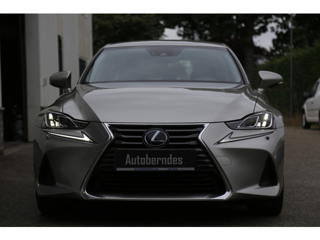 lexus-is-300h-hybridperfect-lexus-onderh.1ste-eigafn.-trekhaak-half-leder-stoelverw.-stuurverw.-led-dab-keyless-entry-go-camera-parkeer