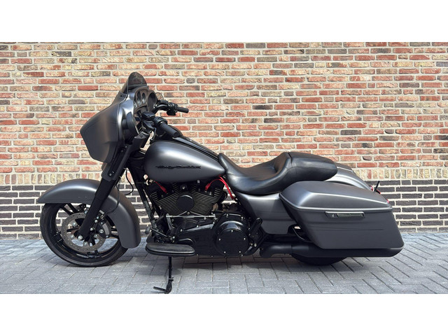 harley-davidson-street-glide-103-flhxs-streetglide-street-glide-mat-grijs-blackout