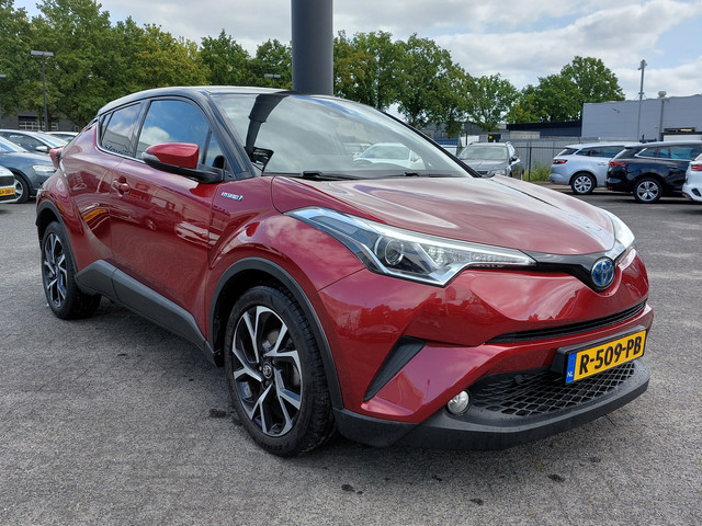 toyota-c-hr-1.8-hybrid-automaat-dynamic---navi---clima---adap.cruise---keyless-entry---achteruitrijcamera---stoelverwarming---licht-regensen