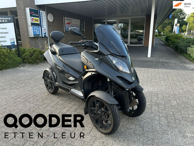 quadro-qooder-scooter-qv4---rijden-met-autorijbewijs----399-cc---rugsteun--accu-lader--