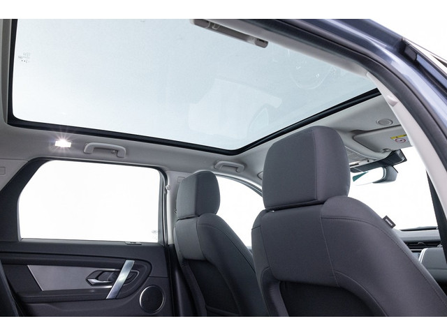 Land Rover Discovery Sport P300e 1.5 R-Dynamic SE PHEV Automaat | PANORAMA | Camera ✅ 1e Eigenaar