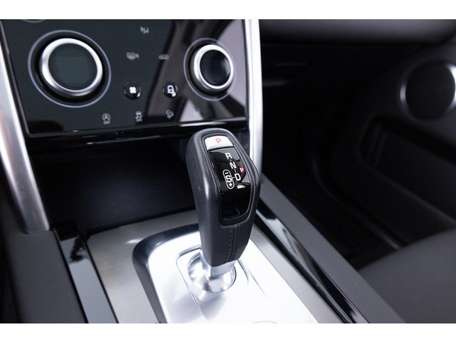 Land Rover Discovery Sport P300e 1.5 R-Dynamic SE PHEV Automaat | PANORAMA | Camera ✅ 1e Eigenaar