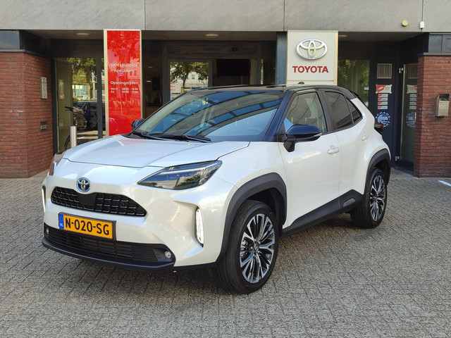 toyota-yaris-cross-1.5-hybrid-executive-trekhaak-jbl-audio-head-up-navi-stoelverw-keyless-nl-auto-1e-eig-lage-km-stand--blind-spot-camera-park-sens