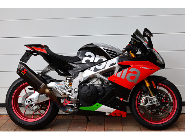 aprilia-rsv4-rf-superpole-aprc-abs-v4-201pk