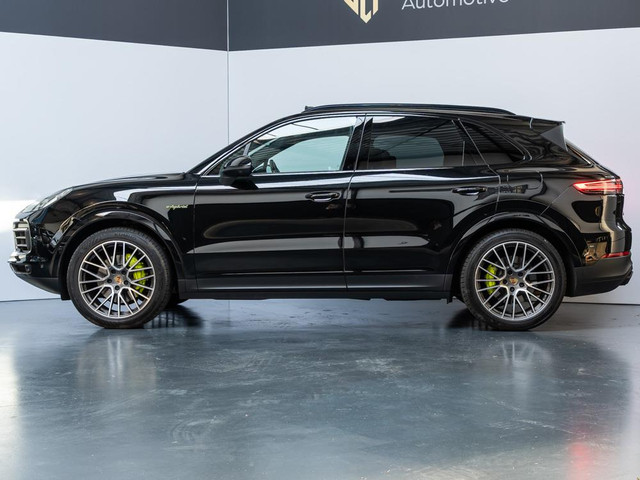 porsche-cayenne-3.0-e-hybrid-platinum-edition---bose--sport-chrono-full-option