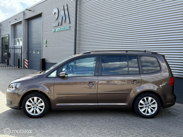 volkswagen-touran-1.2-tsi-highline-bluemotion-nette-staat